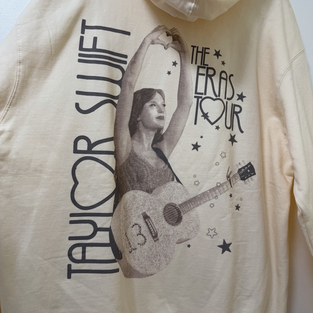 Taylor Swift 2023 The Eras Tour Graphic Concert‎ Hoodie Sweatshirt Size XL Cream - Picture 4 of 8